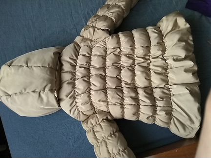 Пуховик для девочки benetton