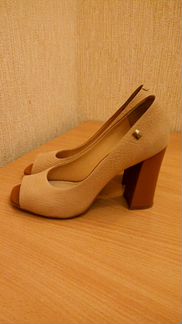 Туфли бежевые кожаные р.36