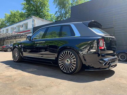 Тюнинг Rolls Royce cullinan Mansory