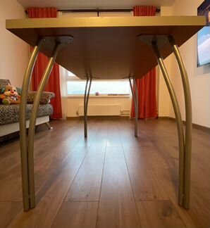 Кухонный не раскладывающийся стол бу