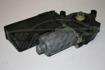 Мотор стеклоподъемника передний левый Audi A4