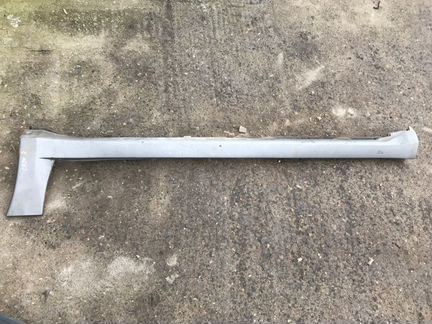 Порог пластиковый накладка правый Mitsubishi