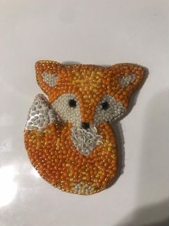 Брошь из бисера