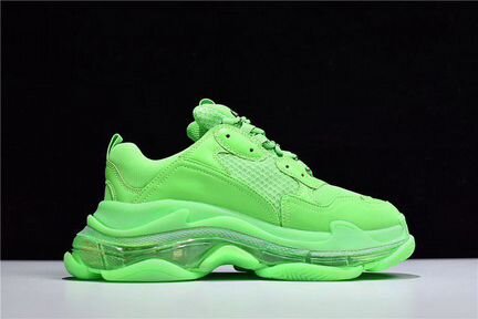 Balenciaga Triple S v2