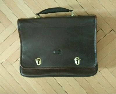 Кожаный портфель