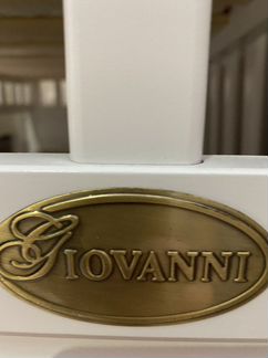 Детская кроватка Giovanni с комплектом подушек и п