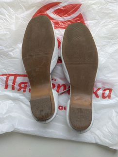Босоножки с закрытым мысом и пяткой