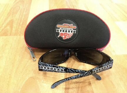 Очки солнечные