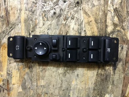 Кнопки стеклоподъёмников Land Rover AH4214540AB