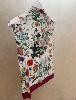 Шелковая кофточка Gucci