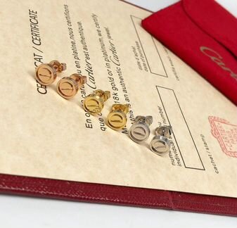 Серьги Cartier ;