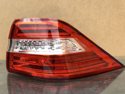 Фонарь задний mercedes ML w166