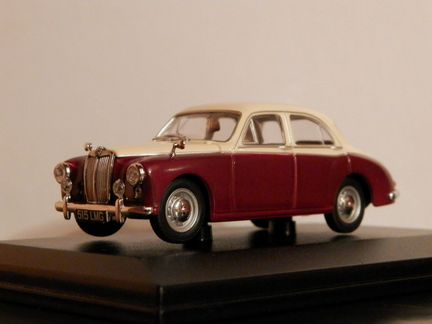 Модели машин фирмы Oxford 1:43