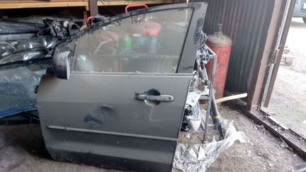 Двери на Mazda 5 в сборе