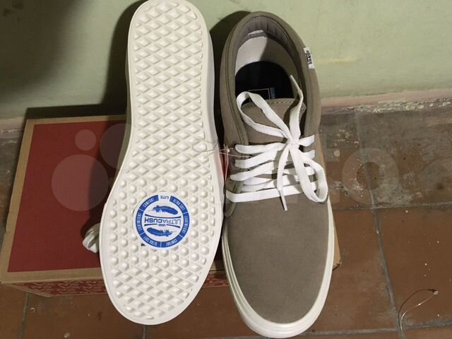 vans chukka lite