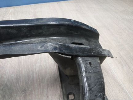 Усилитель бампера Volkswagen Golf 7 2013