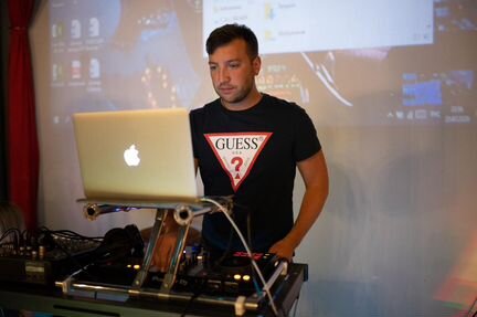 Диджей на мероприятие. Звуковое сопровождение