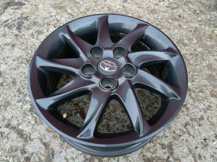 Диск Toyota Corolla Auris Camry литой оригинал R16