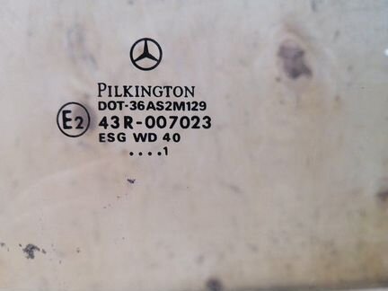Стекло двери переднее правое Mercedes-Benz Slk