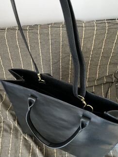 Вместительная кожаная сумка