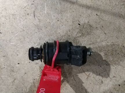 Форсунка бензиновая Опель Вектра C Z18XE 1.8i