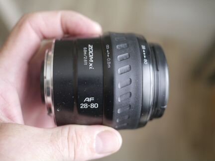 Sony zoom Xi 28-80 mm 4-5,6 штатный удобный