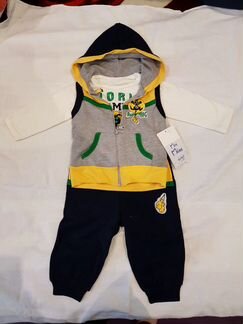 Костюм тройка новый для мальчика на 6 месяцев