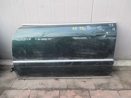 Передняя левая дверь зеленая Audi A8 D2 (1997-200