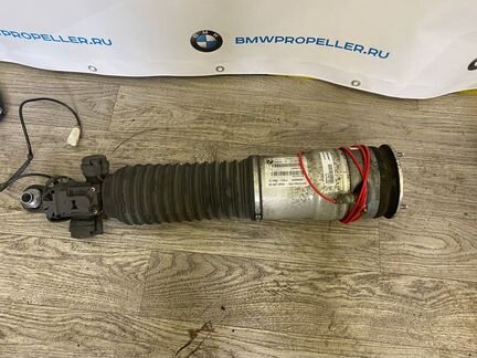 Пневмостойка задняя BMW F01 F02 идеал 2015г