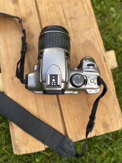 Зеркальный фотоаппарат Canon EOS 300D