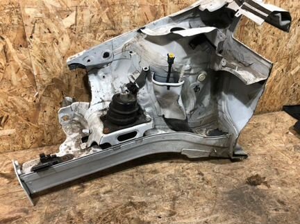 Четверть передний правый Skoda Rapid