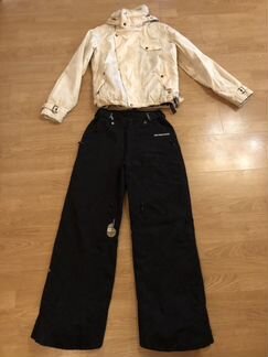 Сноубордический костюм