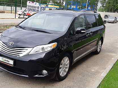 РњРёРЅРёРІСЌРЅ Toyota Sienna 2013