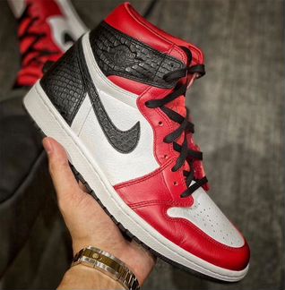 Jordan 1 Retro High Satin Snake Chicago (W),10 US