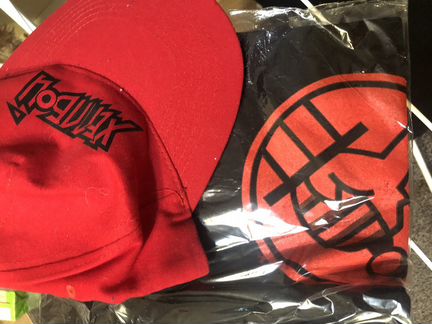 Набор «хэллбой» кепка + футболка