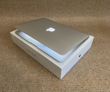 MacBook Air 13 2017 новый 6 циклов на гарантии