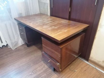 Стол письменный