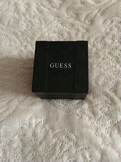 Часы Guess
