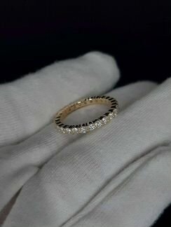 Золотое кольцо с бриллиантами и сертификатом