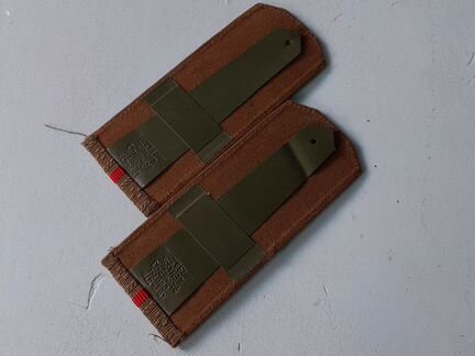 Погоны младшего офицера са