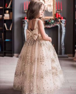 Нарядное платье для девочки