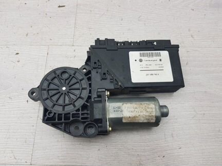 Моторчик стеклоподъемника передний правый Vw