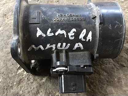 датчик массового расхода воздуха ниссан альмера g15 где находится
