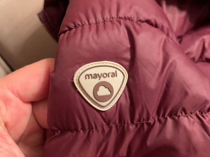Пуховик куртка демисезонная 128 см mayoral