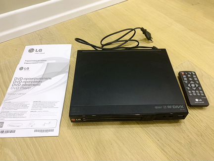 Компактный плеер DVD LG DP132