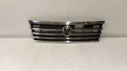 Решетка радиатора VW Touareg 3
