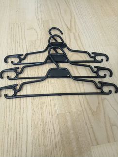 Вешалки (плечики) для детской одежды