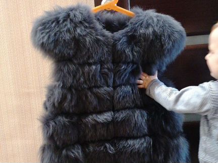 Жилет песец дымчато серого цвета