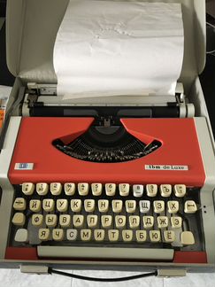 Пишущая машинка unis tbm de Luxe