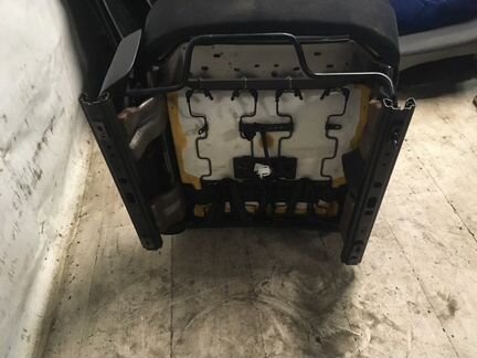 Сиденье переднее правое Volkswagen Polo 1.6 2011